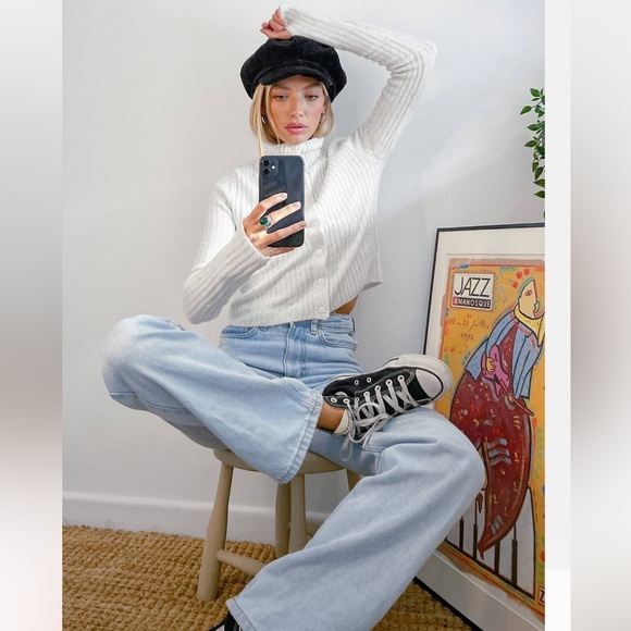 Weekday Kati turtleneck cardigan with thumbholes in white - Picture 1 of 5